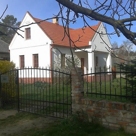Park Vendeghaz Otel Herend Dış mekan fotoğraf