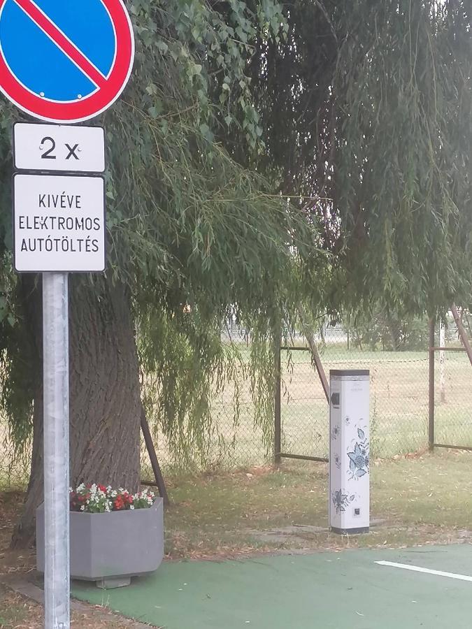 Park Vendeghaz Otel Herend Dış mekan fotoğraf